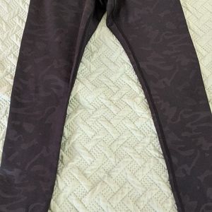Rare**** Zyia black midnight camo LNT leggings